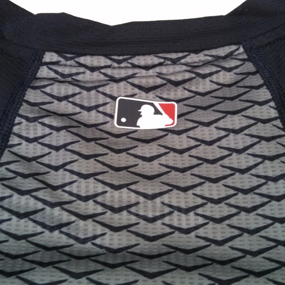 Nike Pro Hypercool Minnesota Twins Baseball Jersey - Picture 5 of 8